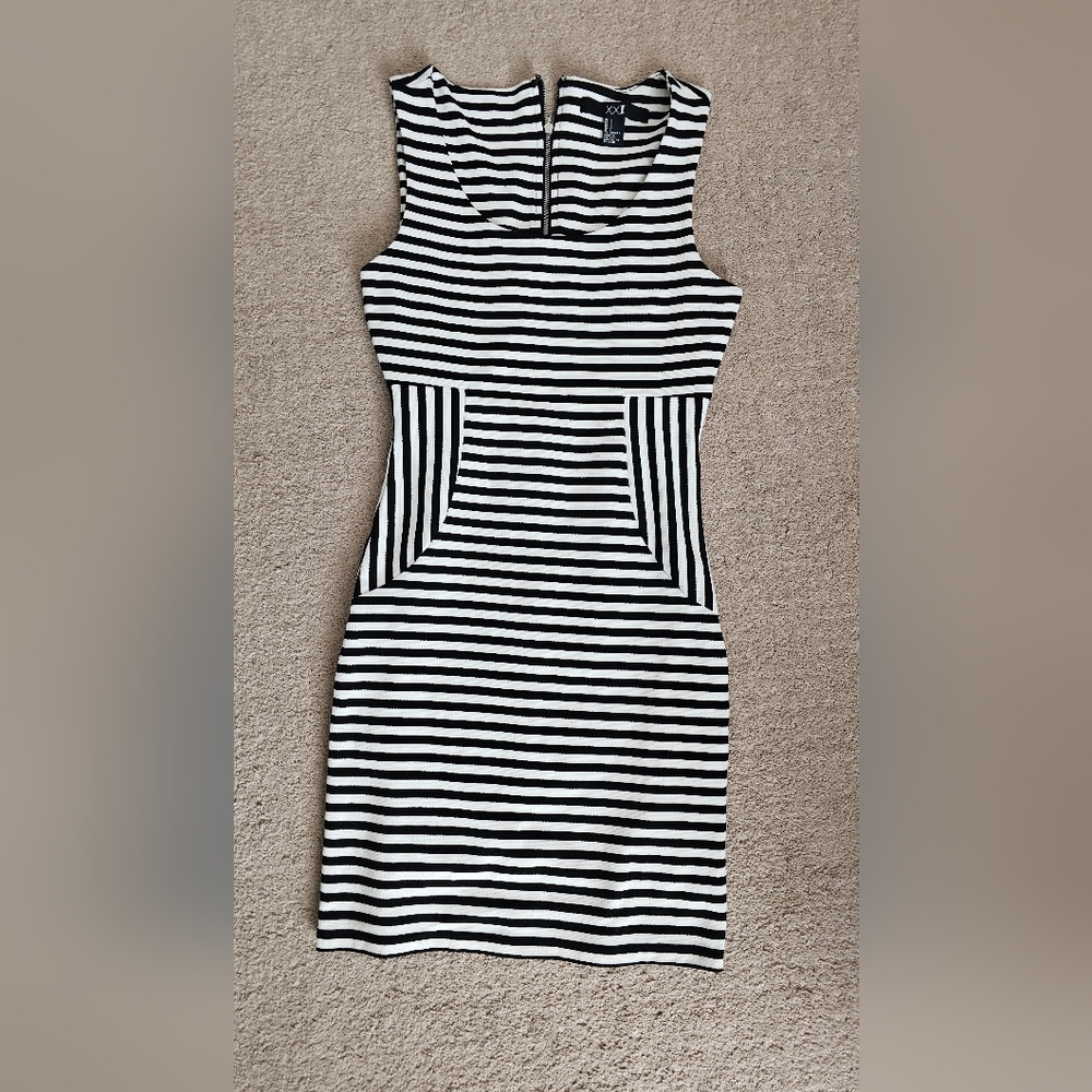 Chic Striped Black and White Dress